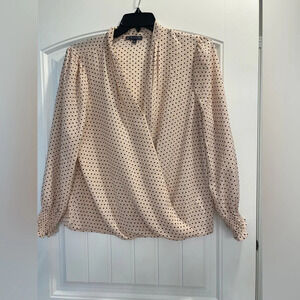 ADRIANNA PAPELL Faux Wrap Top Blouse size large pink cream color